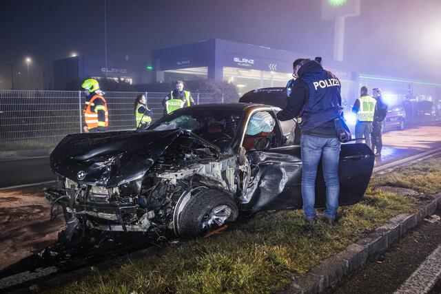 Am Auto des 20-jährigen Lenkers entstand Totalschaden. | Foto: TEAM FOTOKERSCHI / ANTONIO BAYER
