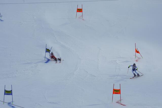 Beim Parallel-Team-Bewerb treten jeweils vier Fahrer verschiedener Nationen in Parallel-Duellen gegeneinander an. Anschließend werden die Zeiten der beiden besten Damen und Herren addiert und dann mit dem gegnerischen Team verglichen, um den Sieger zu ermitteln. | Foto: Land Salzburg / Franz Neumayr