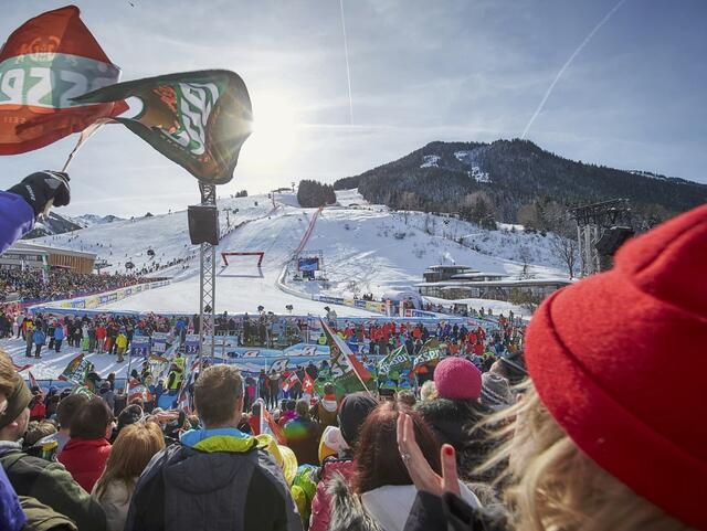 Vielleicht können Österreichs Fans gleich heute beim ersten Speed-Bewerb über eine heimische Medaille jubeln. | Foto: Roland Hölz-MeinBezirk