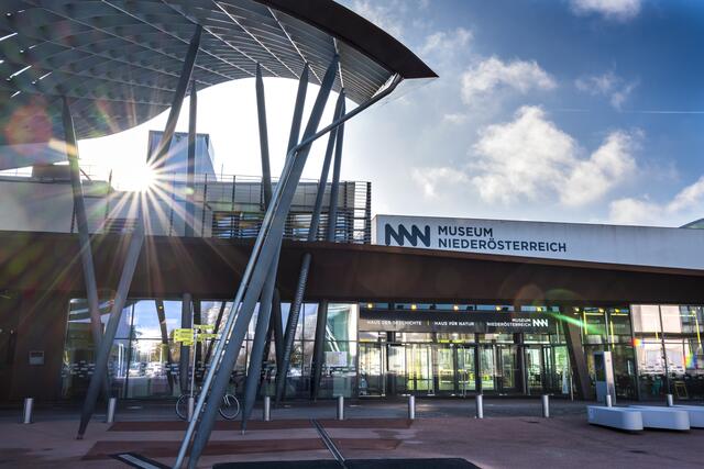 Niederösterreicherinnen und Niederösterreicher können sich in verschiedensten Museen im gesamten Bundesland über den 2. Weltkrieg informieren. So gibt es etwa das Haus der Geschichte Niederösterreich im Museum Niederösterreich in der Landeshauptstadt. (Archivfoto) | Foto: Theo Kust