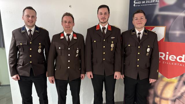 Das neue Kommando der Feuerwehr Ried i. Z. - Kassier Daniel Ellmauer, Kommandant-Stv. Christian Ortner, Kommandant Christoph Höllwarth und Schriftführer Markus Dellacher | Foto: FF Ried i. Z./Jakob Winter