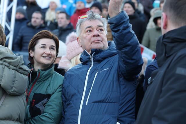 Im Bild: Landeshauptmann-Stellvertreterin Marlene Svazek und Bundesminister Werner Kogler bei der Eröffnung der Ski-Weltmeisterschaften in Saalbach-Hinterglemm  | Foto: Land Salzburg / Franz Neumayr