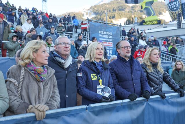 Im Bild v.l.: Christina Haslauer, Landeshauptmann Wilfried Haslauer, Roswitha Stadlober, ÖSV-Präsidentin und Bundeskanzler Alexander Schallenberg | Foto: Land Salzburg / Franz Neumayr