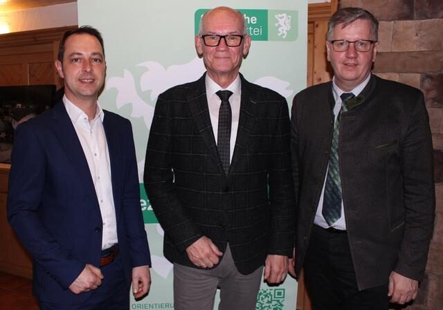 Joachim Lackner wurde erneut zum Spitzenkandidaten gekürt. Im Bild: Martin Schuchaneg, Joachim Lackner und Andreas Steinegger (v. l.)
 | Foto: ÖVP Leoben