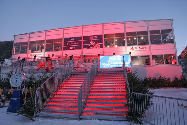 Im Bild: Empfang des Landes Salzburg im Champions Club | Foto: Land Salzburg / Franz Neumayr
