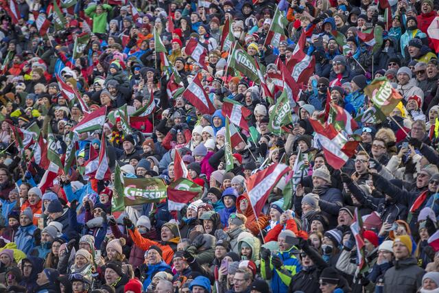 Im Bild: Fans bei der Eröffnungsfeier in Saalbach-Hinterglemm | Foto: Land Salzburg/Neumayr-Leopold