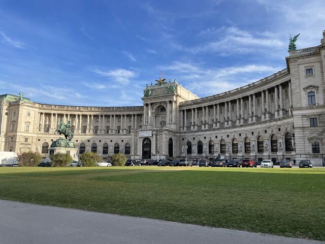 Die Hofburg als ehemalige kaiserliche Residenz ist die beliebteste Sehenswürdigkeit in Österreich. | Foto: Teischl/ MeinBezirk
