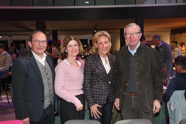 m Bild v.l.: Peter Haubner (2. Nationalratspräsident), Andrea Eder-Gitschthaler, Präsidentin des Bundesrats, Landeshauptmann Wilfried Haslauer mit Gattin Christina Haslauer | Foto: Land Salzburg / Franz Neumayr