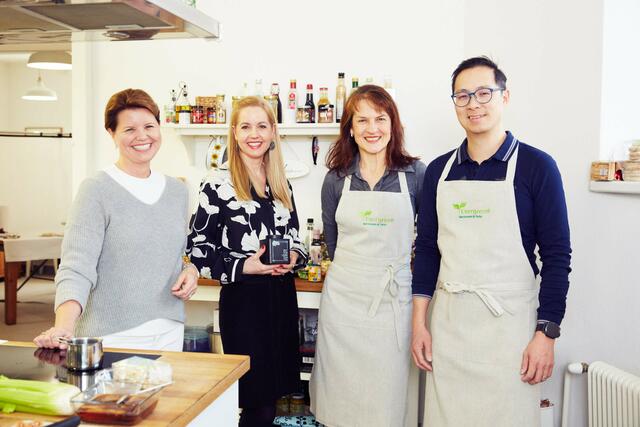Kooperation für die Frauengesundheit: Martin Chu, Dr. Sylvia Wustinger und Nicole Seiler. | Foto: Daniel Nuderscher