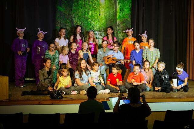Rund 700 Besucher waren von den Aufführungen der Kinder begeistert.