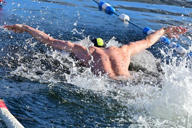 Das "Hallstättersee Ice Swimming" findet heuer zum siebenten Mal statt. | Foto: Wolfgang Spitzbart