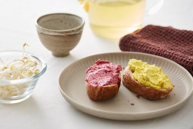 Kurkuma Aufstrich und Rote Rübe Kren Aufstrich | Foto: Daniel Nuderscher