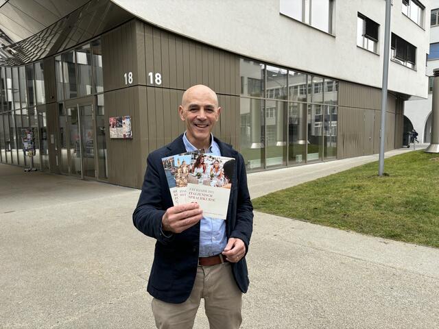 Die italienische Sprache mit der Kultur und der italienischen Lebensart verbinden und an italophile Salzburgerinnen und Salzburger weiter vermitteln - so beschreibt Giorgio Simonetto sein Ziel als Präsident der "Società Dante Alighieri Salzburg".