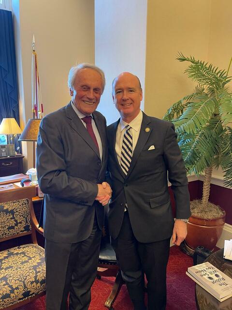 Josef Höchtl sprach lange mit Robert Aderholt. Der Republikaner vertritt den vierten Distrikt des Bundesstaats Alabama im US-Repräsentantenhaus. | Foto: Josef Höchtl