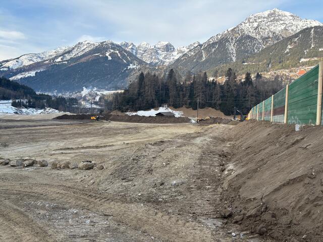 Eine für örtliche Verhältnisse riesige Fläche ist für die nächsten Jahre Dauerbaustelle. | Foto: Kainz