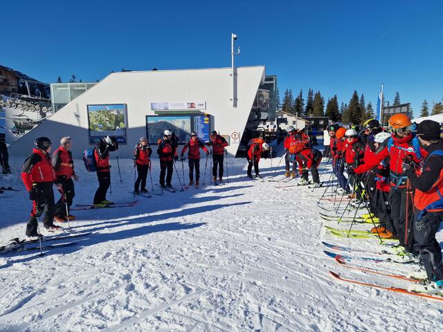 Winterübung am Hochkar: 19 Kameraden der Begrettung Göstling probten den Ernstfall. | Foto: Bergrettung Göstling an der Ybbs