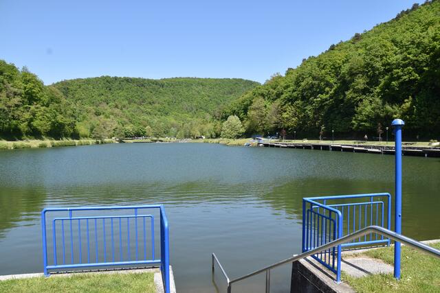 Bei Badesee Rechnitz lockt im Sommer viele Besucherinnen und Besucher an. | Foto: Michael Strini
