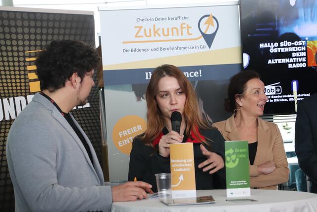 Martina Rittich probierte es erst mit einem Studium, dann erlernte sie den Beruf der Zerspannungstechnikerin.  | Foto: Edith Ertl