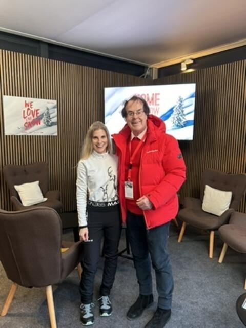 MeinBezirk Redakteurin Sarah Braun traf sich im Mediencenter mit Saubermacher-Firmengründer Hans Roth zum Interview. | Foto: Saubermacher