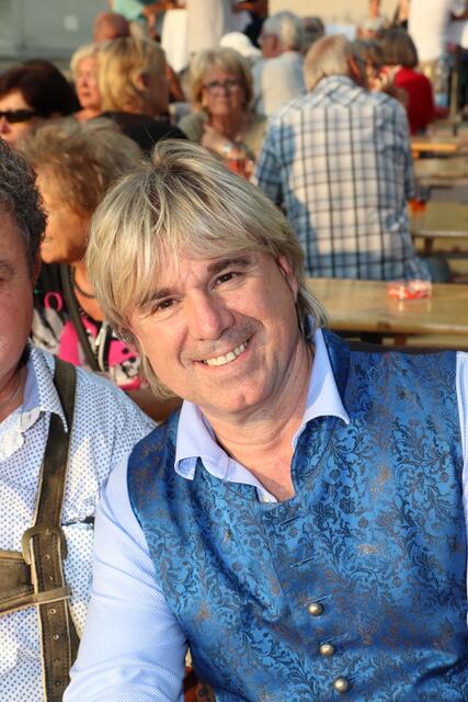 Marc Andrae hat schon mehrfach seine soziale Kompetenz bewiesen. Beim Benefizkonzert für Hannah ist der beliebte Schlagersänger mit dabei.  | Foto: Edith Ertl