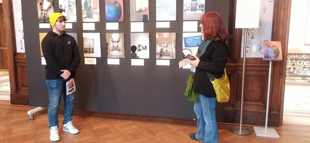 Die Ausstellung stellt die Perspektiven von Jugendlichen in den Vordergrund.  | Foto: Verein T.I.W