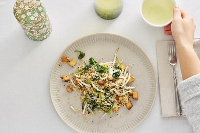 Quinoa Pfanne mit Tofu und Sprossen | Foto: Daniel Nuderscher