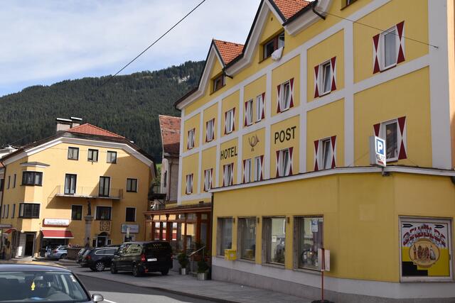 Anstelle des leer stehenden Hotel Post wird eine Wohnanlage mit 48 Einheiten kommen. | Foto: Kainz