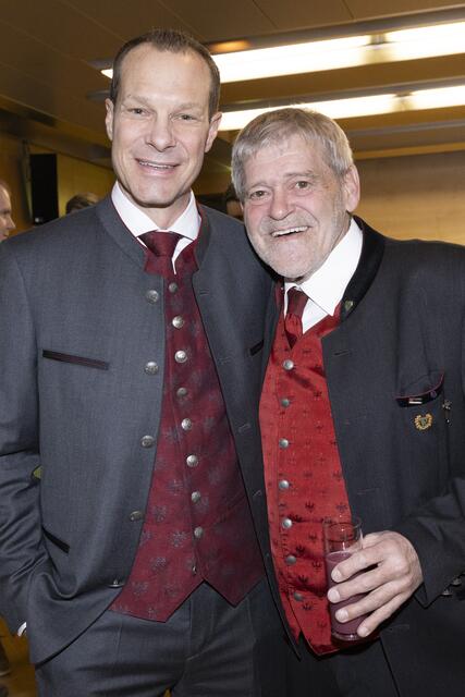 Thomas Zerlauth (Geschäftsführer RegionalMedien Tirol) und Landesjägermeister Anton Larcher | Foto: Die Fotografen/MeinBezirk