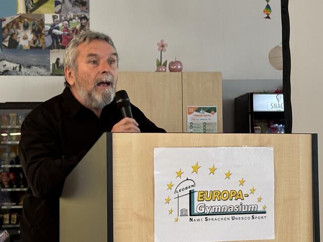Desmond Doyle aus Vordernberg unterstützte den Austasch mit Art Mine und "See the big picture". | Foto: MeinBezirk/Jung