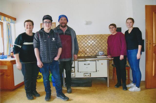 "Mir sein bereit" - in "Rainers Kucha" ist am Unsinnigen Donnerstag für die Maschger geöffnet. | Foto: privat