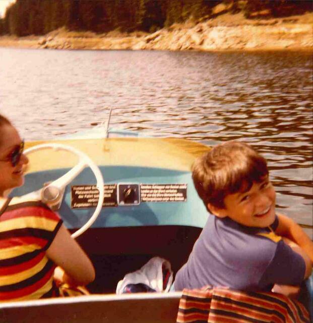 Jetzt heißt es aber mal trainieren, trainieren und nochmal trainieren. Denn Ehrgeiz hat er nicht nur in der Küche, sondern auch am Tanzparkett. Und damit sein Einsatz gewürdigt wird, bitte fleißig für ihn anrufen und voten, sobald die Dancing Stars Sendungen zu sehen sind. Immerhin steckt ja auch eine große Portion Waldviertel in Andi. | Foto: zVg