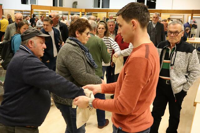 Tisch frei für die nächste Runde | Foto: Gerhard Langmann