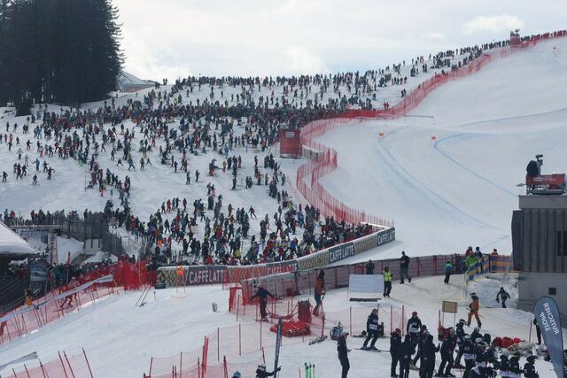 Alpine Skiweltmeisterschaft, Saalbach2025, Ski-WM2025 in Saalbach-Hinterglemm, im Bild: Zahlreiche Zuschauer entlang der Piste bei der Herrenabfahrt. | Foto: Land Salzburg / Franz Neumayr
