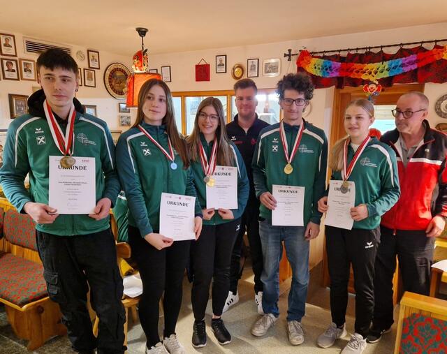 Das siegreiche Junioren-Team aus Pabneukirchen bei der Luftgewehr BM in Perg.  | Foto: Schützenverein Pabneukirchen