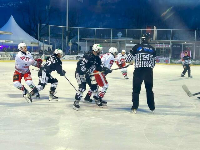 Mit einem 1:3 konnten die Kängurus das erste Viertelfinale für sich entscheiden. | Foto: KSV Eishockey