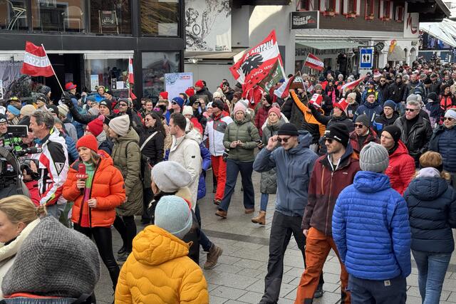  Alpine Skiweltmeisterschaft, Saalbach2025, Ski-WM2025 in Saalbach-Hinterglemm, im Bild: der Fanmarsch durch Hinterglemm vor der Herrenabfahrt. | Foto: Land Salzburg / Melanie Hutter