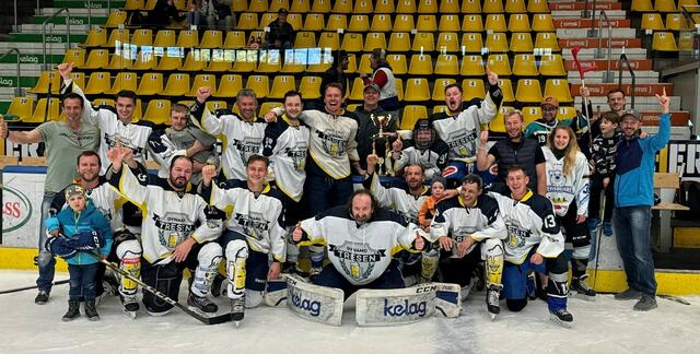 Das Team Dynamo Tresen wurde letztes Jahr Firmenbetriebs Cup Meister. Auch heuer spielt die Mannschaft wieder in den Playoffs. | Foto: Privat