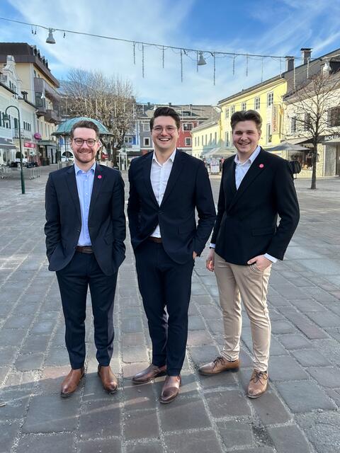 Bei Pressekonferenz in Schladming: David Schmid, Niko Swatek und Julian Zach. | Foto: Neos Steiermark