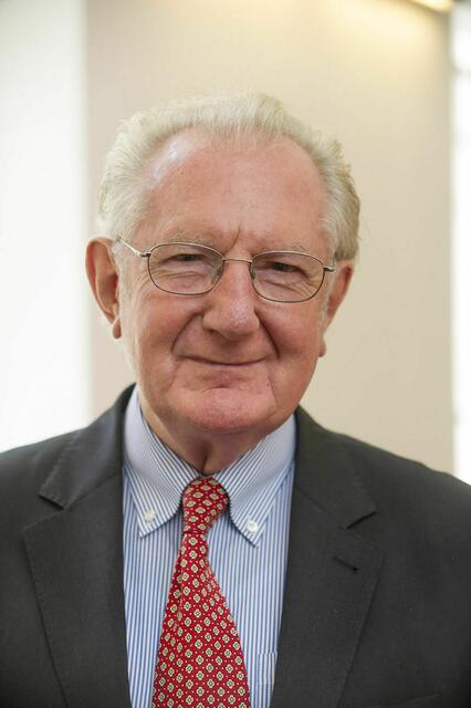 Jörg Koßdorff, ehemaliger Intendant der Oper Graz, ist am Samstag im Alter von 86 Jahren verstorben.  | Foto: Stadt Graz/Fischer