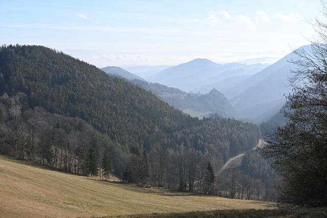 Ausblick nach Osten Richtung Klamm und Gloggnitz