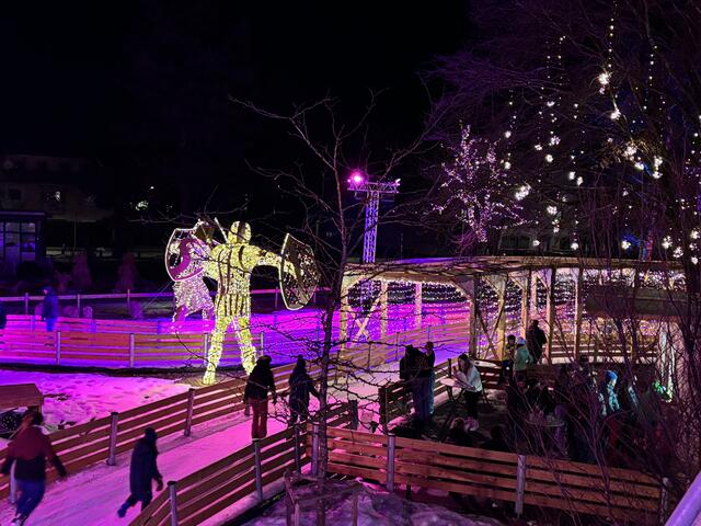 Reutte on Ice fasziniert die Besucher mit einer einzigartigen Atmosphäre. | Foto: Reichel