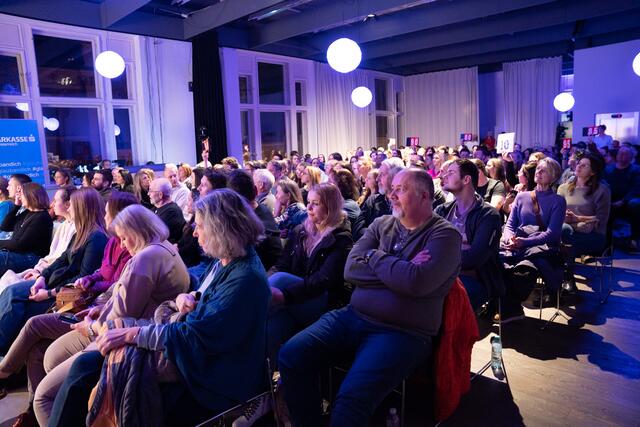 Das Medien Kultur Haus im Welser Zentrum war an diesem Abend bis auf den letzten Platz ausverkauft. | Foto: MKH