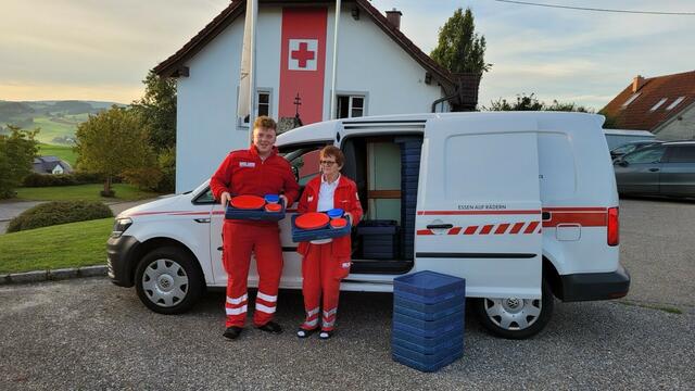 Christine Anderl ist bei Essen auf Rädern tätig. | Foto: Rotes Kreuz St. Veit