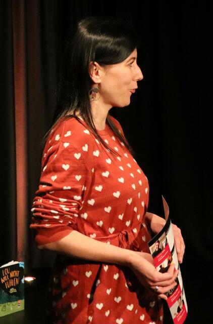 StainZeit-Sprecherin Verena Fink hieß die Gäste willkommen | Foto: Gerhard Langmann