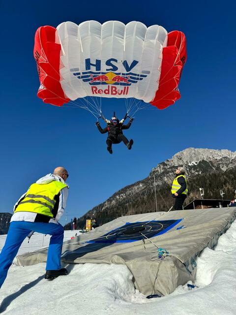 Die Fallschirmspringer von HSV Red Bull Salzburg zeigten ihre Dominanz auch in Italien. | Foto: HSV Red Bull Salzburg