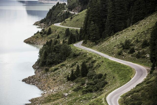 Beeindruckend: Die Kaunertaler Gletscherstraße ist nicht nur auf der Kinoleinwand ein echter Hingucker. | Foto: Kaunertaler Gletscherbahn / Daniel Zangerl