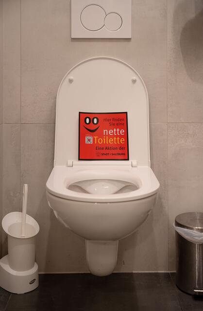 Seit Dezember des Vorjahres ist Salzburg als erste Stadt Österreichs Teil des Konzepts „Nette Toilette“. | Foto: Stadt Salzburg/ Alexander Killer