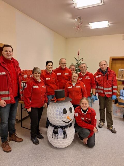 Das Team ist jeden Samstag für die Familien da. | Foto: Rotes Kreuz