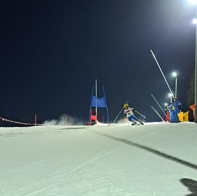 Ein echtes Highlight für den Ski-Nachwuchs: Das Nightrace.  | Foto: SC Hohenzell