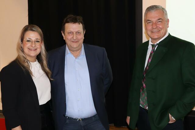 Beatrice Saurer, Walter Ruhhütl und Karl Bohnstingl in guter Laune | Foto: Gerhard Langmann